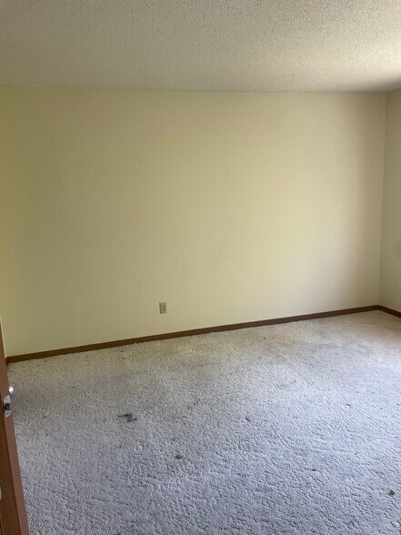 Building Photo - 3557 Blue Jay Way