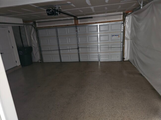 Building Photo - 109 Wheatfield Dr