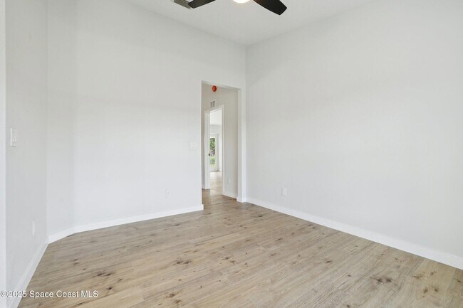 Building Photo - 1441 Eldron Blvd SE