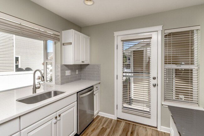 Building Photo - 3 bedroom, 2.5 bath DuPont home featuring AC!