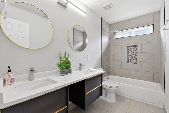 Building Photo - 2921 Perdido Bay Ln