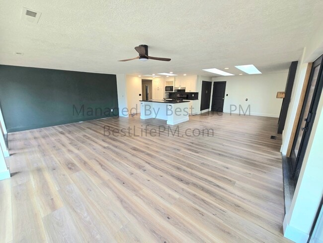 Building Photo - 150 Narain Ct