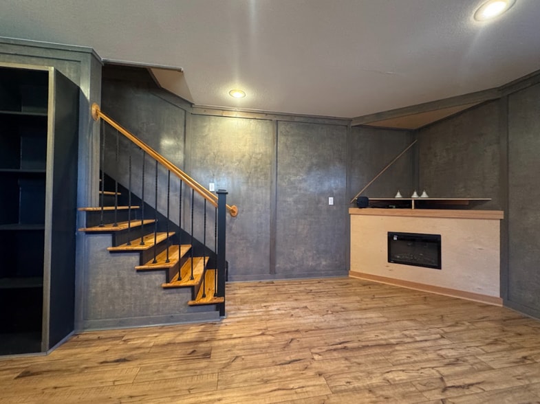 Building Photo - 23 N Howard Pl