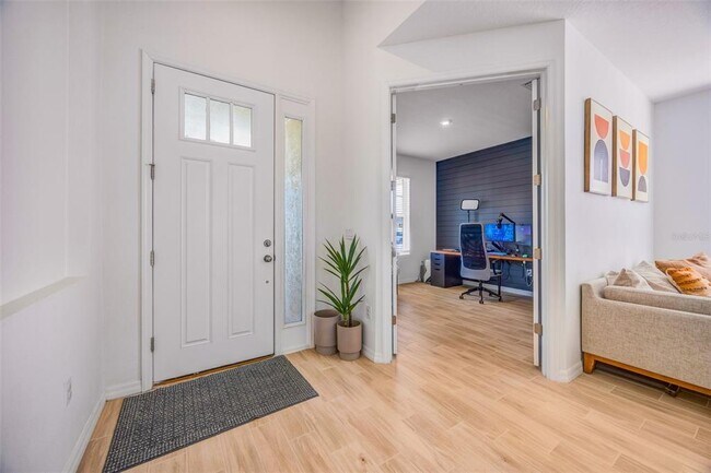 Building Photo - 33995 Astoria Cir