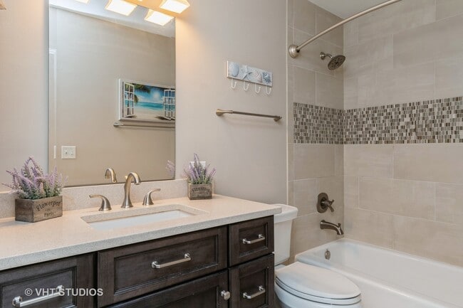 Building Photo - 2328 Simsbury Ct