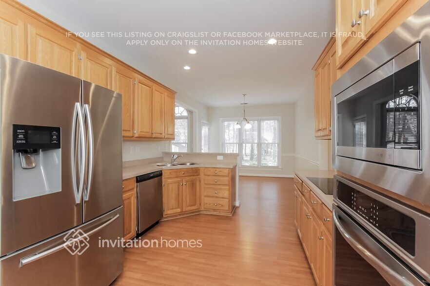 Building Photo - 11112 Ridge Oak Dr
