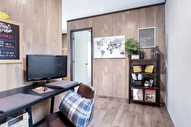 Building Photo - 111 Palomino Dr