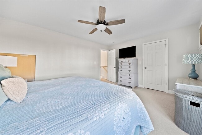 Building Photo - 1 Paradise Ln