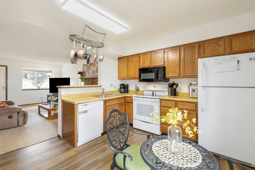 Building Photo - 3112 Vail Pass Dr