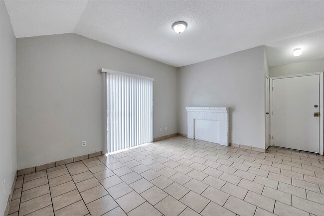 Building Photo - 6110 W Mt Houston Rd
