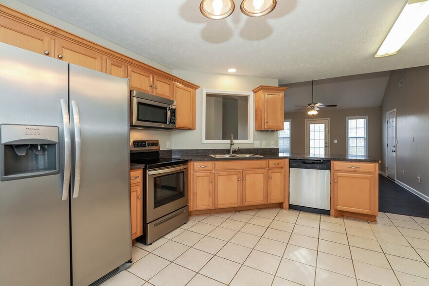 Building Photo - 11005 Packard Ct