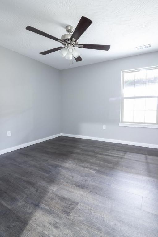 Building Photo - 2850 E Stanford St