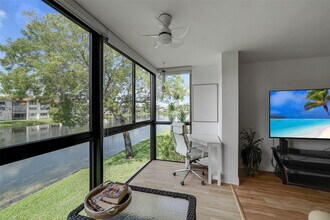 Building Photo - 361 S Hollybrook Dr