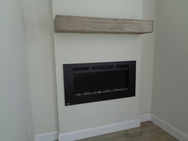 Building Photo - 10372 Fox Trail Rd S