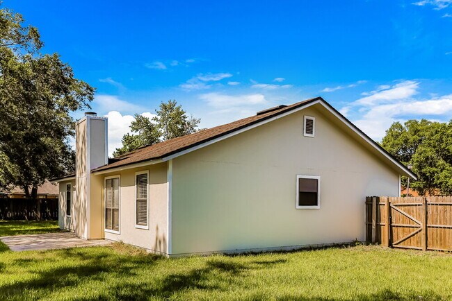 Building Photo - 8405 Rockridge Ct