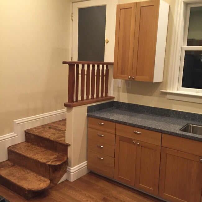 Building Photo - 326 Utah St