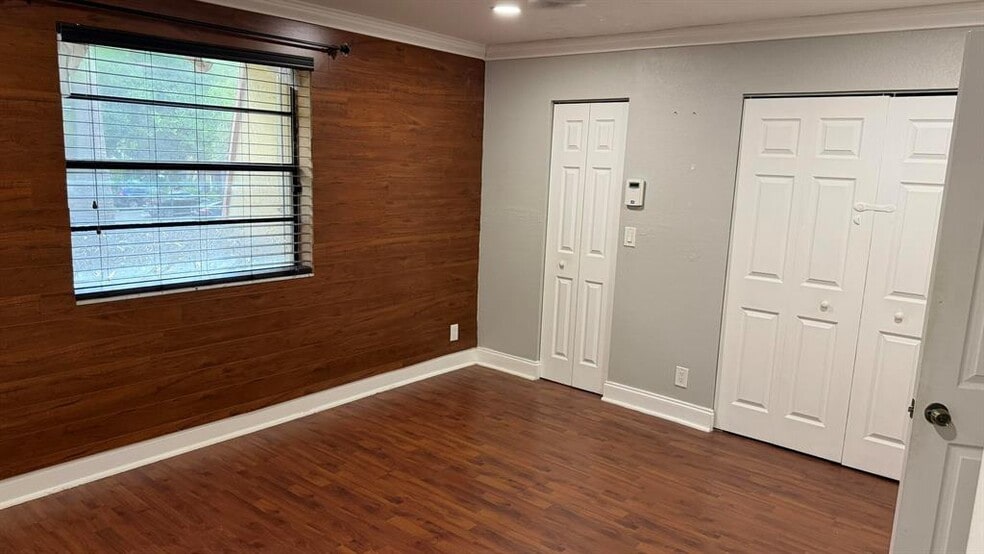 Building Photo - 1114 NW 79th Dr