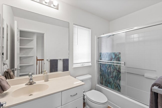 Building Photo - Hillside 3 BR House | W/D • 2 Car Garage • A/C