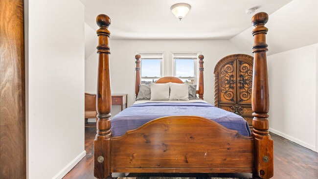 Building Photo - 27 S Oakland Ave