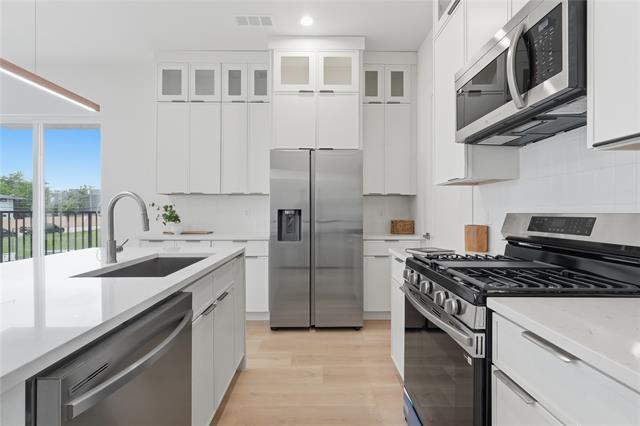 Building Photo - 4315 San Jacinto St