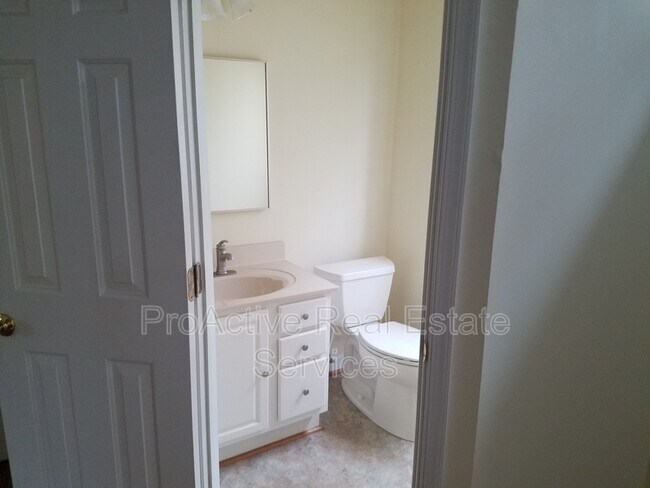 Building Photo - 5476 Club Head Rd