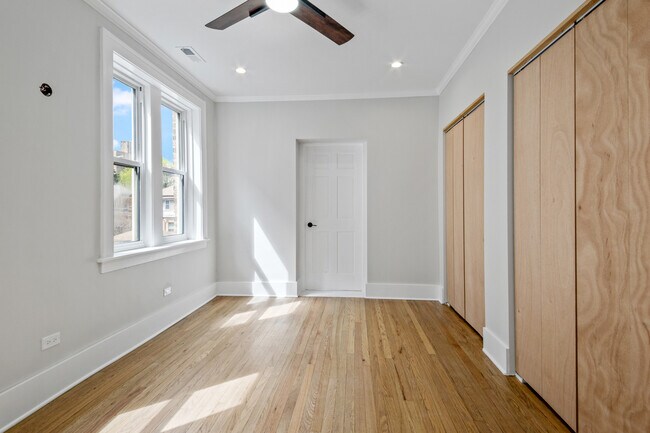 Building Photo - 4834 N Springfield Ave