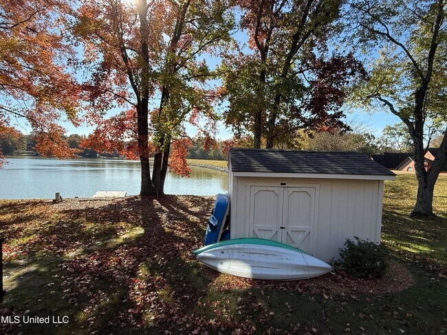 Building Photo - 1327 Fox Chase Dr