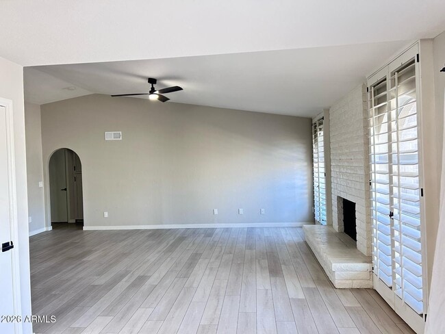 Building Photo - 6221 E Gelding Dr