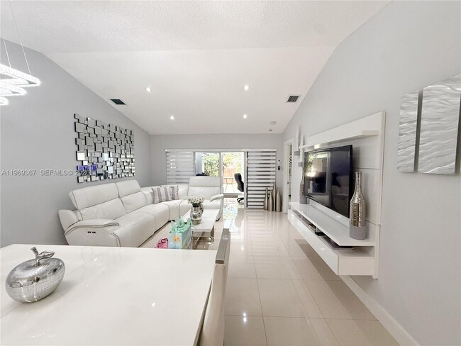 Building Photo - 14911 SW 88th Terrace