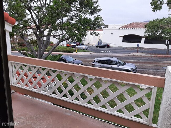 Building Photo - 9302 Twin Trails Dr