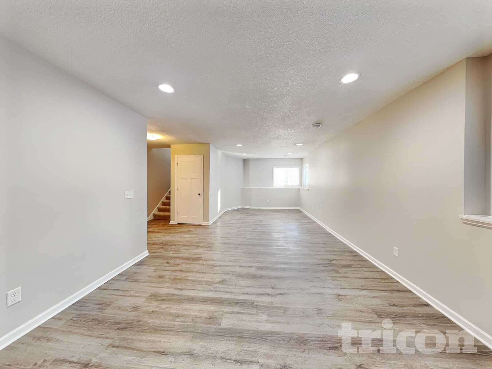 Building Photo - 1525 Independence Ave N