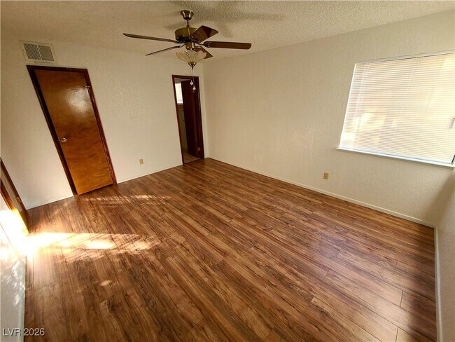 Building Photo - 5105 Eldora Ave