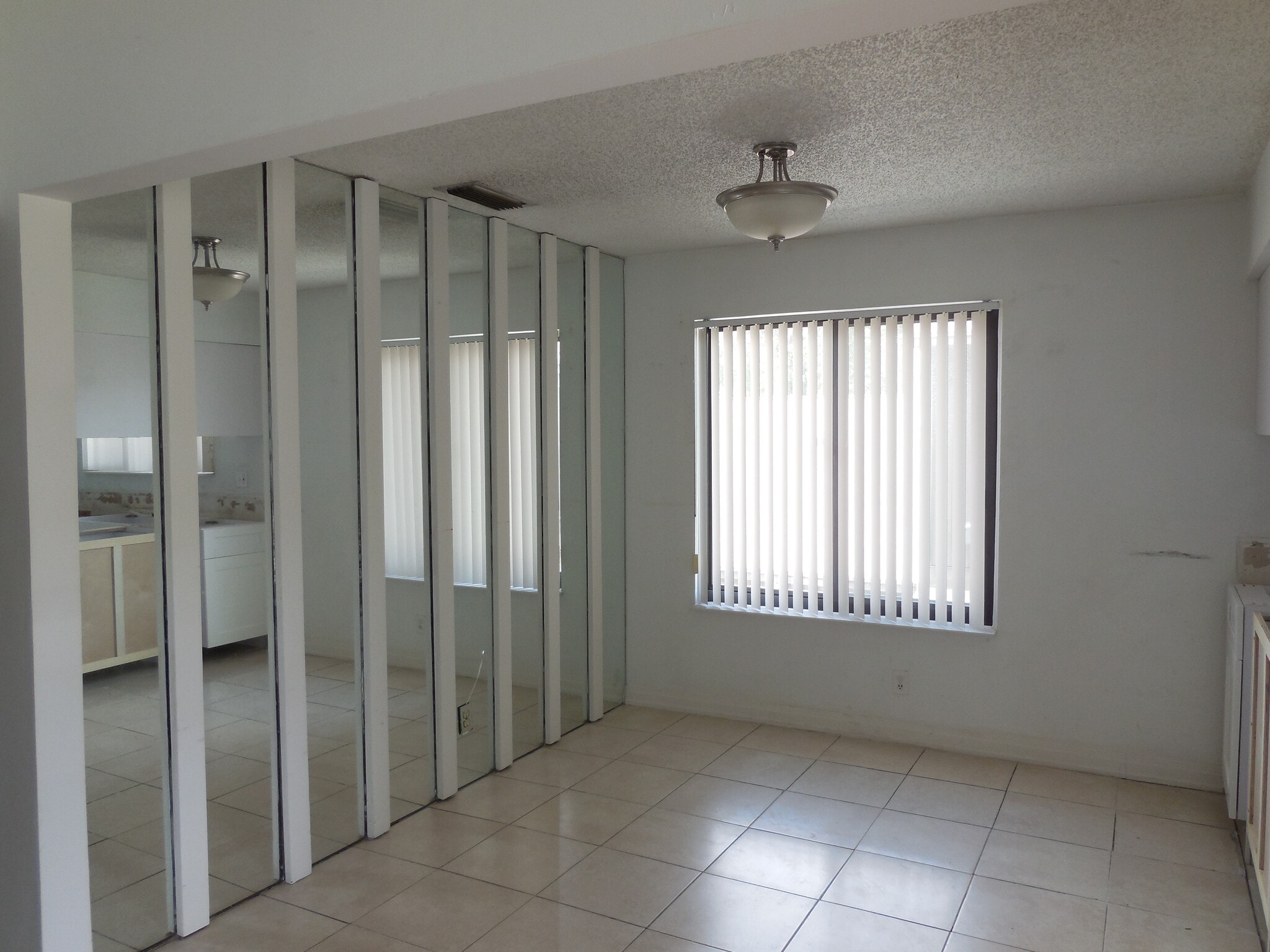 Building Photo - 5252 Bosque Ln