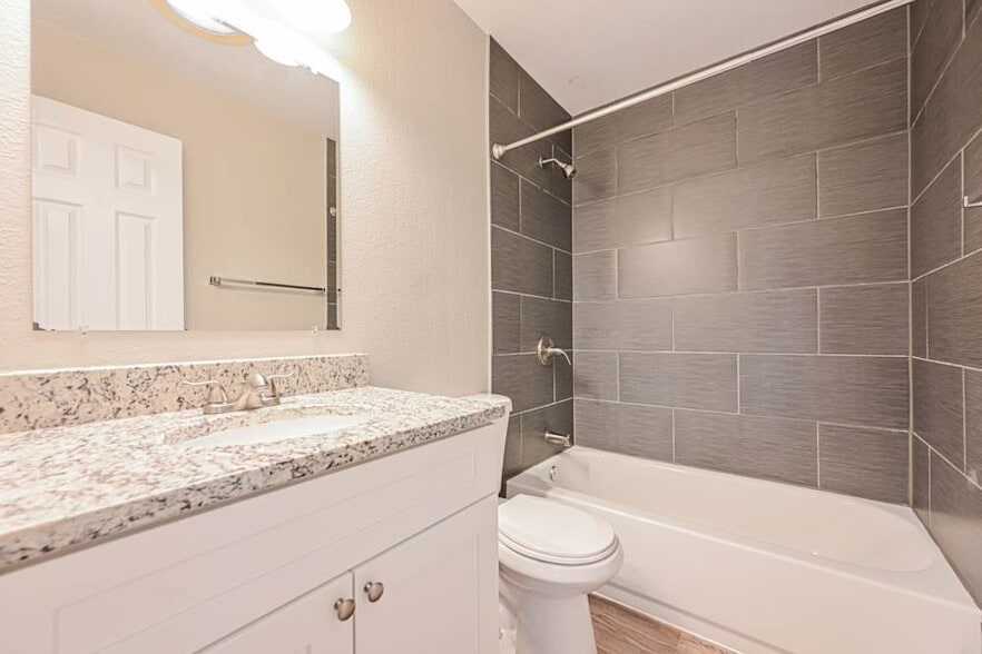 Building Photo - 19815 E Villanova Dr