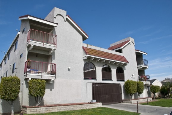 Primary Photo - 24505 S Avalon Blvd