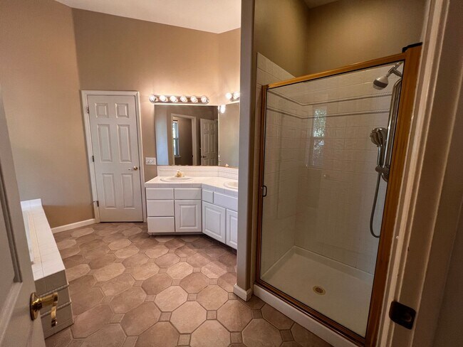 Building Photo - Must See! 3/2/3 Home in Minden, Winhaven n...