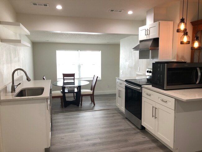 Building Photo - 3047 Herold Dr