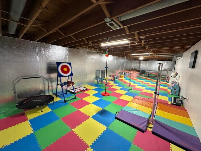 Building Photo - 5017 Saffron Dr