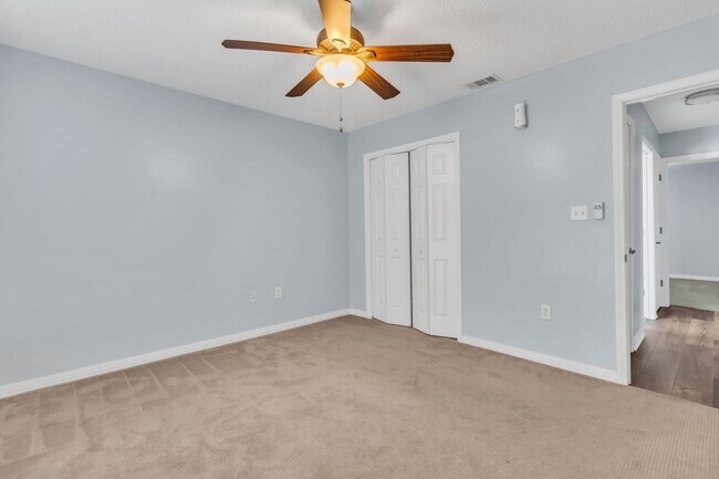 Building Photo - South Crestview Ranch on Cul-de-sac