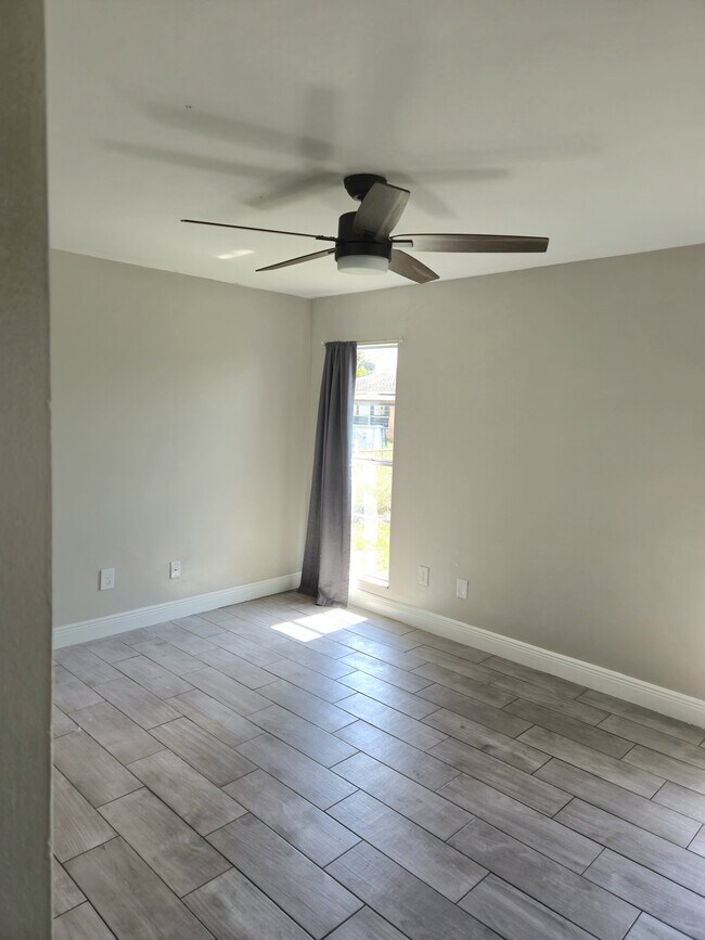 Building Photo - 108 Loredo Ln