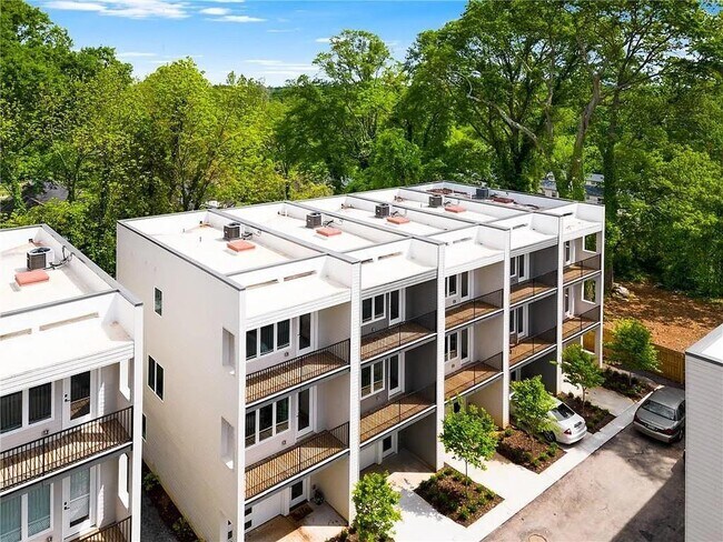 Building Photo - 1436 Walker Pl SE