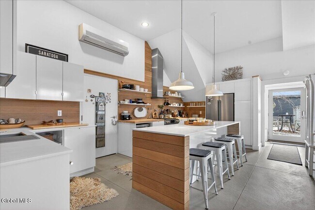 Building Photo - 5 Swanner Ln