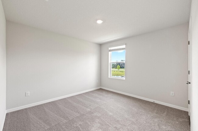 Building Photo - Spacious 5 Bedroom - Fenced In Yard!
