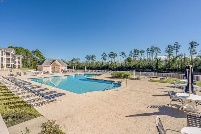 Building Photo - 676 Waterway Village Blvd