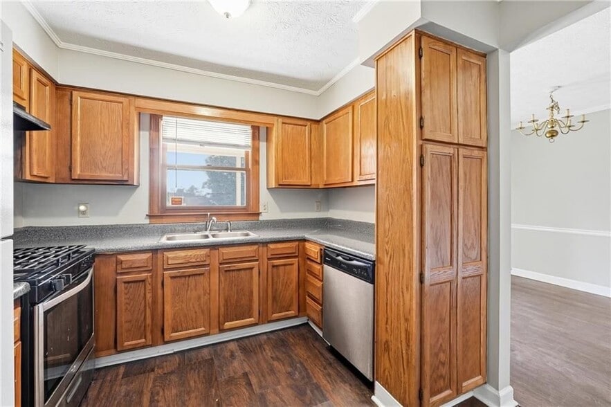 Building Photo - 6148 Winfield Ct