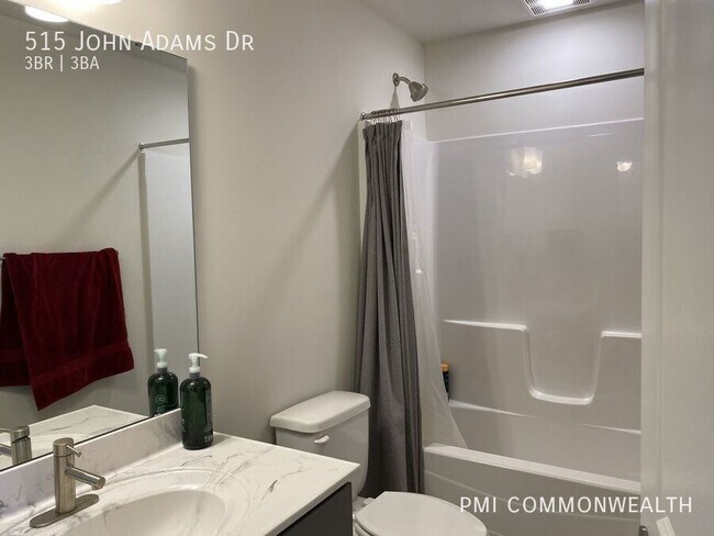 Building Photo - 515 John Adams Dr NW