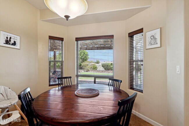 Building Photo - 5936 Anapaula Dr