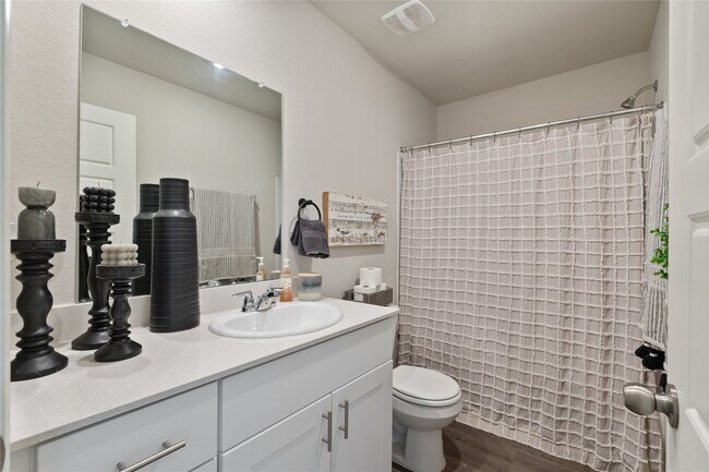 Building Photo - 534 Dalloway St