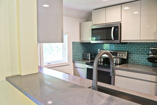 Building Photo - 205 Richdale Ave