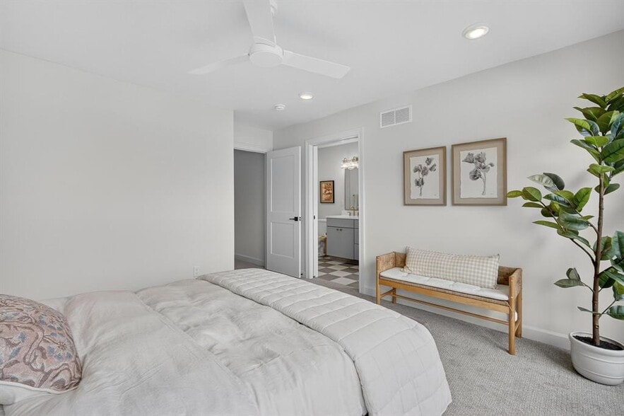 Building Photo - 933 Prime St